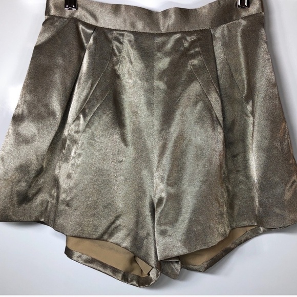 Finders Keepers Metallic Shorts‎ - Picture 3 of 9
